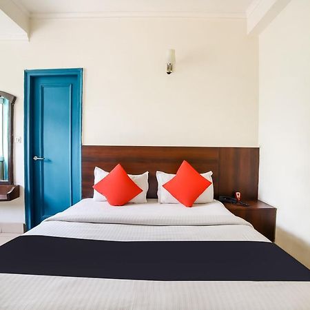 Capital O 48354 The Nest New Delhi Bagian luar foto