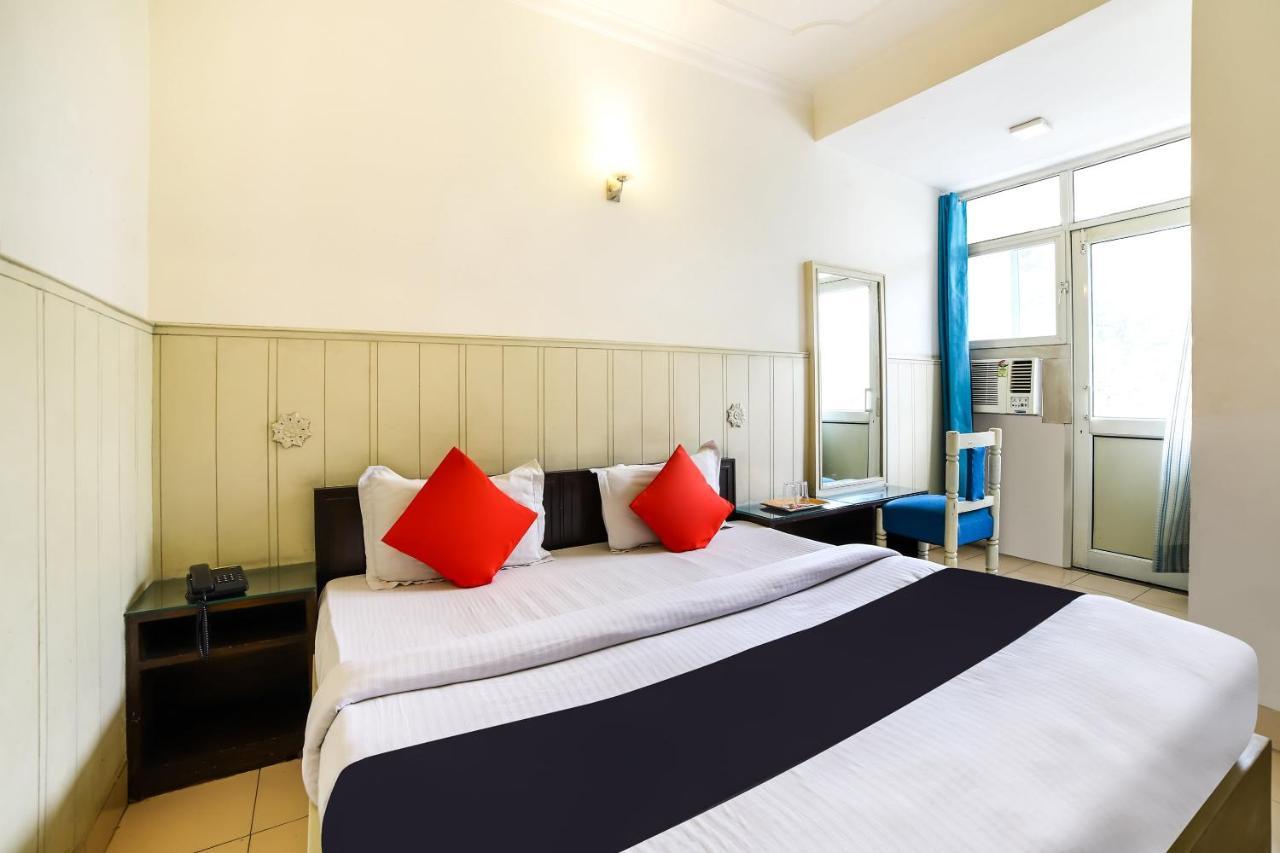 Capital O 48354 The Nest New Delhi Bagian luar foto