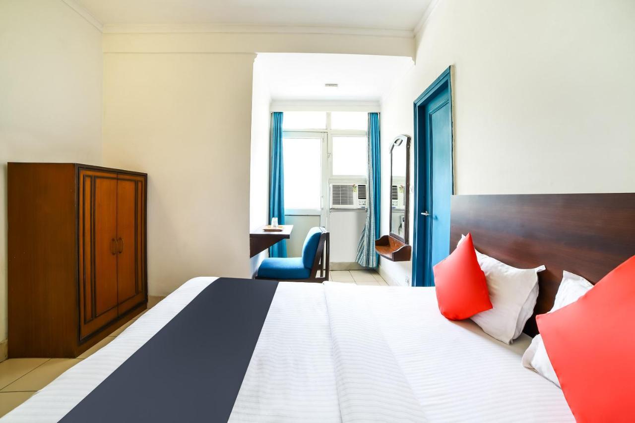 Capital O 48354 The Nest New Delhi Bagian luar foto