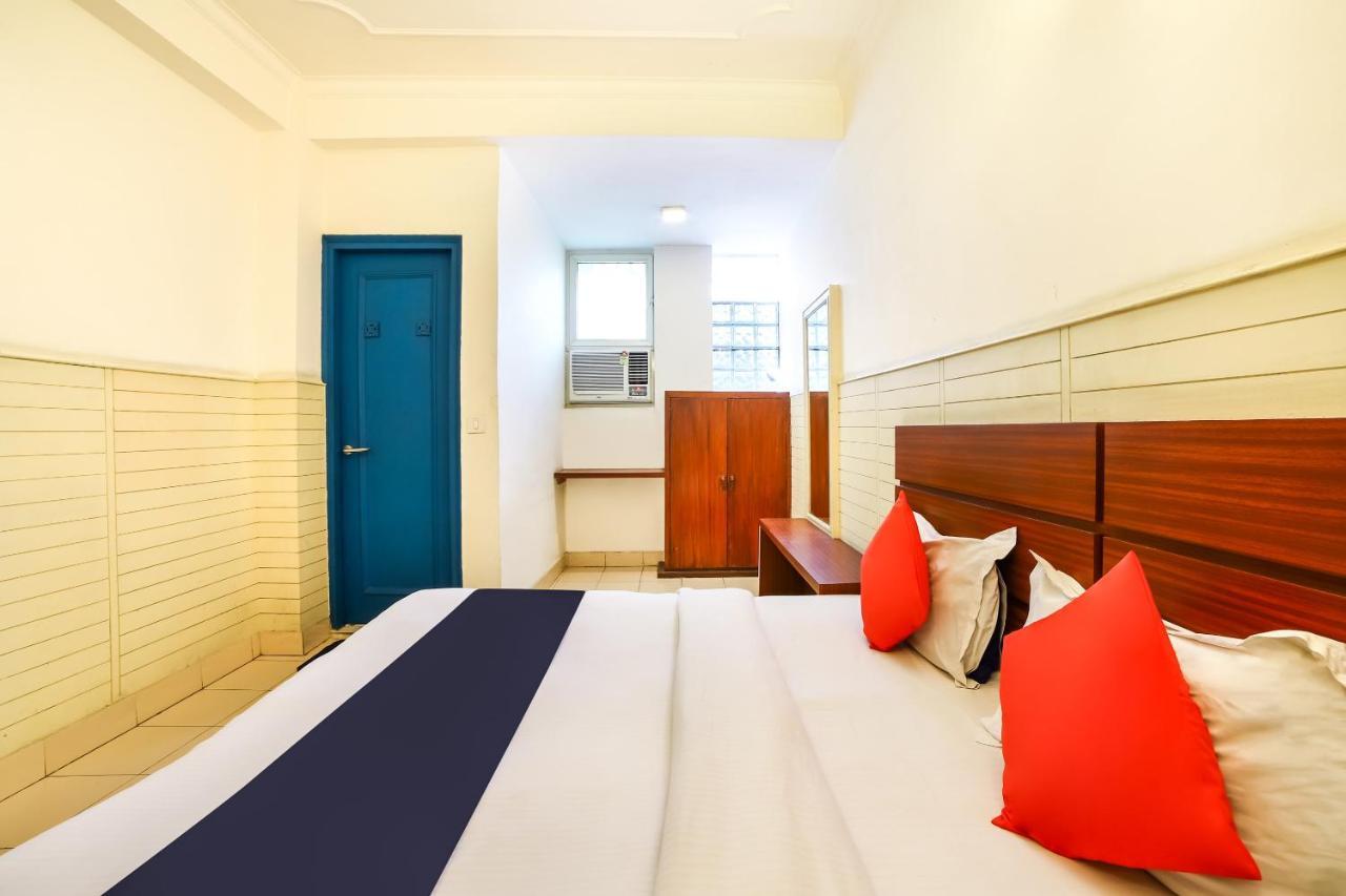 Capital O 48354 The Nest New Delhi Bagian luar foto