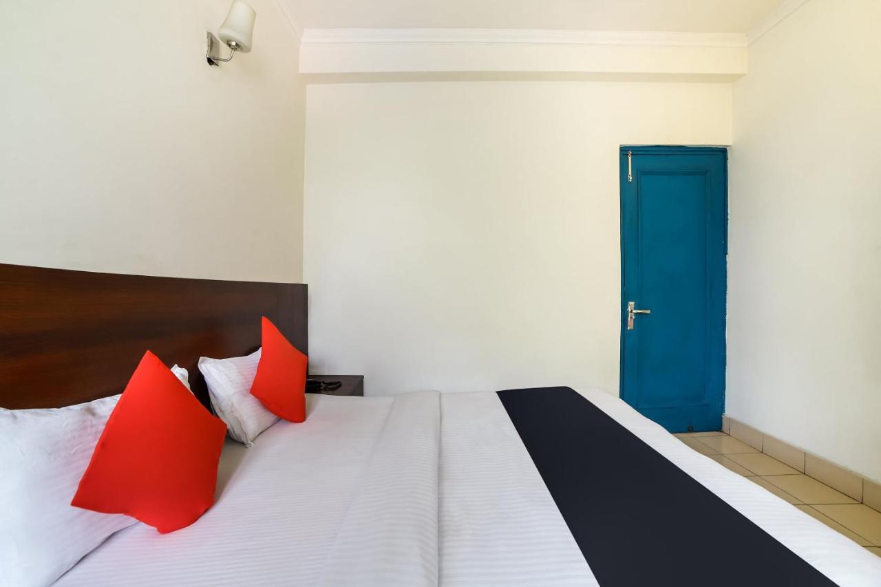 Capital O 48354 The Nest New Delhi Bagian luar foto